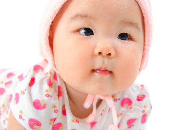 Close up Asian mixed race baby girl.jpg!sandingtv.com