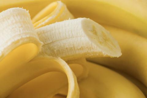 香蕉皮的功效与作用，香蕉皮洗脸有什么好处