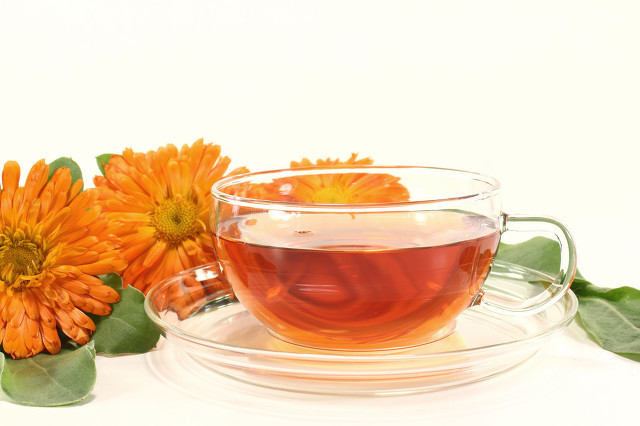 冬天喝什么花茶对身体好 冬季喝茶注意事项有哪些