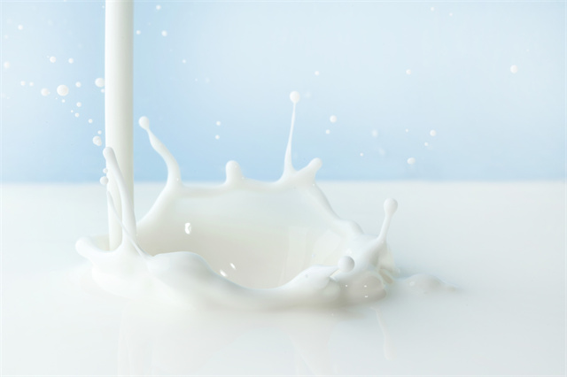 早上喝牛奶补钙还是晚上喝牛奶补钙？补钙时间要正确