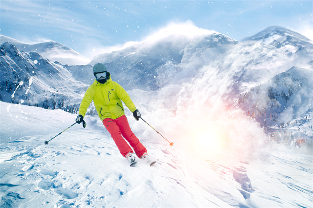 冬季滑雪好处有很多，但是这些注意事项你都知道吗?”