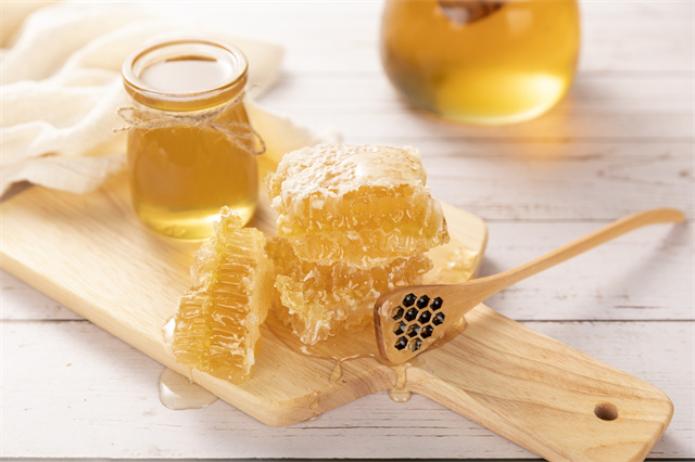 蜂蜜可以储存多久？储存时间过久不建议吃